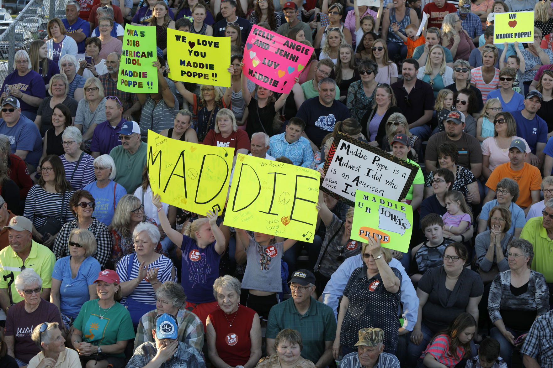 051518mp-Maddie-Poppe-concert-56